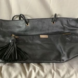 Alexis Hudson leather purse
